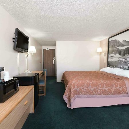 Super 8 By Wyndham Glendive Exterior foto